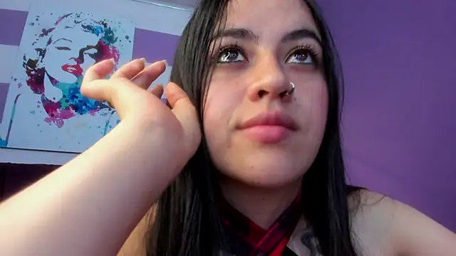 Snapshot of Alli_cooper chatting on February 17, 2025, 11:43 pm Alli cooper online show from February 17, 2025, 11:43 pm