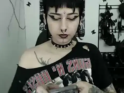 n0sferatus   online show from November 13, 2025, 3:21 am