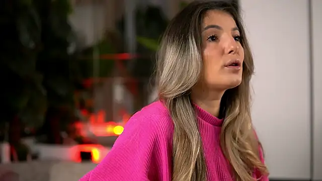 KellyMathews online show from March 14, 2026, 3:12 am