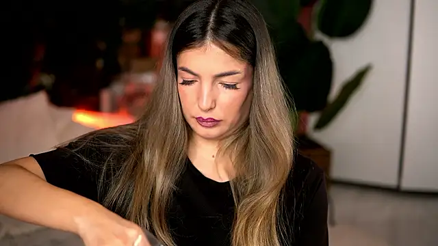 Snapshot of KellyMathews chatting on February 13, 2026, 2:55 am KellyMathews online show from February 13, 2026, 2:55 am