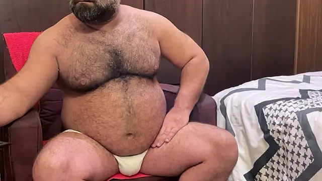 HAIRY ARAB SULTAN online show from April 19, 2026, 7:38 pm