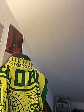 Snapshot of rafamarianoofc chatting on September 27, 2025, 11:27 am rafamarianoofc online show from September 27, 2025, 11:27 am