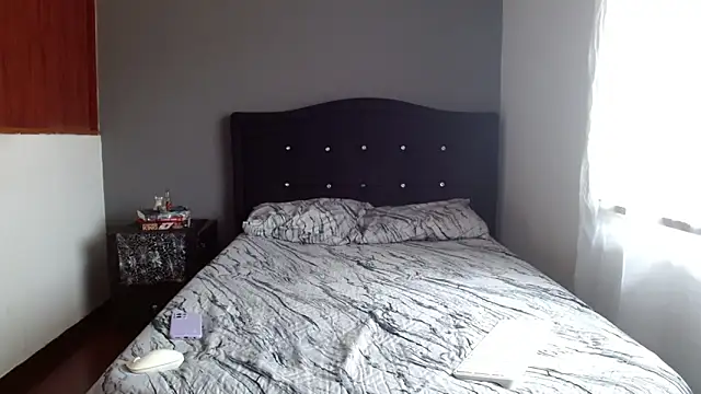 Snapshot of Emilia_1995 chatting on September 10, 2025, 3:55 pm Emilia 1995 online show from September 10, 2025, 3:55 pm