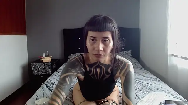 Snapshot of Emilia_1995 chatting on September 22, 2025, 7:42 pm Emilia 1995 online show from September 22, 2025, 7:42 pm