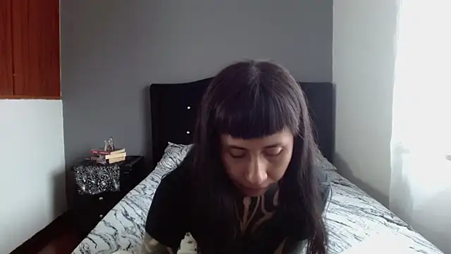 Snapshot of Emilia_1995 chatting on October 7, 2025, 6:42 pm Emilia 1995 online show from October 7, 2025, 6:42 pm