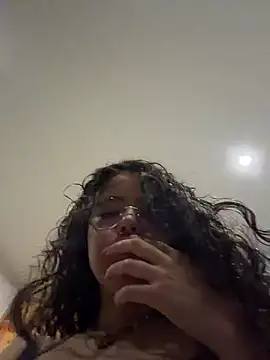 Snapshot of Antoniart_ chatting on May 14, 2026, 2:30 am Antoniart online show from May 14, 2026, 2:30 am