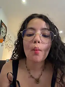 Snapshot of Antoniart_ chatting on June 8, 2026, 2:56 am Antoniart online show from June 8, 2026, 2:56 am