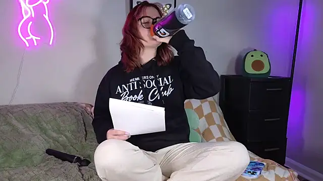 rodeobrii online show from February 19, 2025, 3:39 am