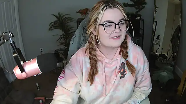 rodeobrii online show from February 11, 2026, 4:01 am