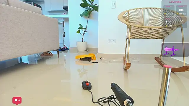 HelennaMoon  online show from December 1, 2025, 12:50 pm