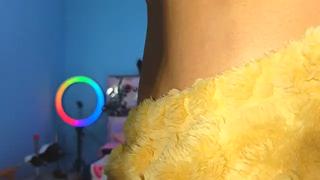 Snapshot of gabbiefoxthx chatting on January 19, 2025, 11:21 pm gabbiefoxthx online show from January 19, 2025, 11:21 pm