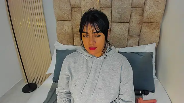 Snapshot of amatista__smith chatting on November 9, 2025, 12:09 pm amatista smith online show from November 9, 2025, 12:09 pm