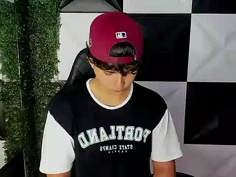 Snapshot of Dani_cumboy chatting on September 9, 2025, 2:15 pm Dani cumboy online show from September 9, 2025, 2:15 pm