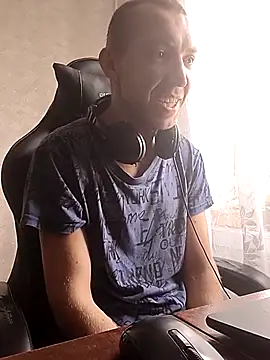 MityaXLoves online show from April 18, 2026, 6:49 am