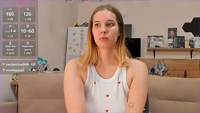 Girl alone home online show from April 3, 2026, 4:24 pm