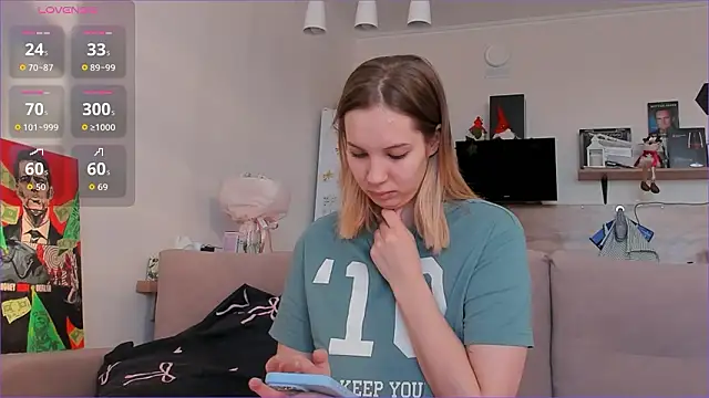 Girl alone home online show from March 6, 2026, 3:56 am