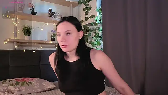 Snapshot of NaokoStifel chatting on July 1, 2026, 1:17 am NaokoStifel online show from July 1, 2026, 1:17 am