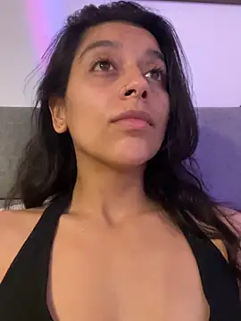 Snapshot of BrittanyDiaz chatting on May 28, 2026, 2:08 am BrittanyDiaz online show from May 28, 2026, 2:08 am