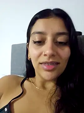 Snapshot of BrittanyDiaz chatting on November 10, 2025, 2:22 pm BrittanyDiaz online show from November 10, 2025, 2:22 pm