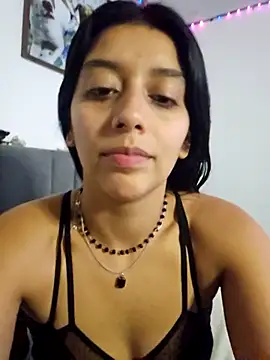 Snapshot of BrittanyDiaz chatting on October 24, 2025, 7:13 pm BrittanyDiaz online show from October 24, 2025, 7:13 pm