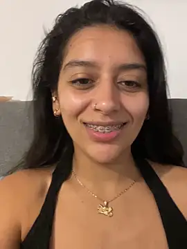 Snapshot of BrittanyDiaz chatting on November 24, 2025, 2:39 pm BrittanyDiaz online show from November 24, 2025, 2:39 pm