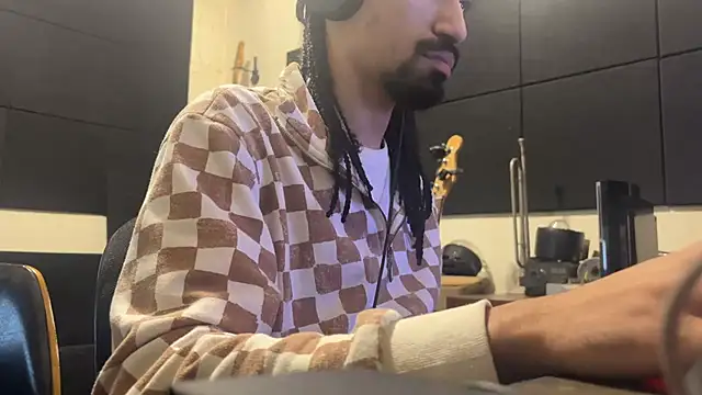 hotcamboy420 online show from November 26, 2025, 3:50 am