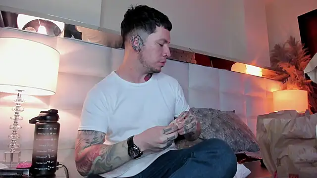 Adam tatto online show from November 5, 2025, 4:59 am