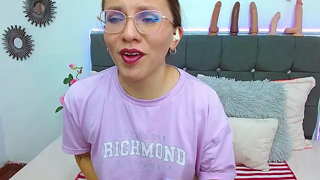 Snapshot of karlamorris_ chatting on March 14, 2025, 4:51 pm karlamorris online show from March 14, 2025, 4:51 pm