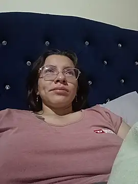 Snapshot of karlamorris_ chatting on October 24, 2025, 3:05 am karlamorris online show from October 24, 2025, 3:05 am