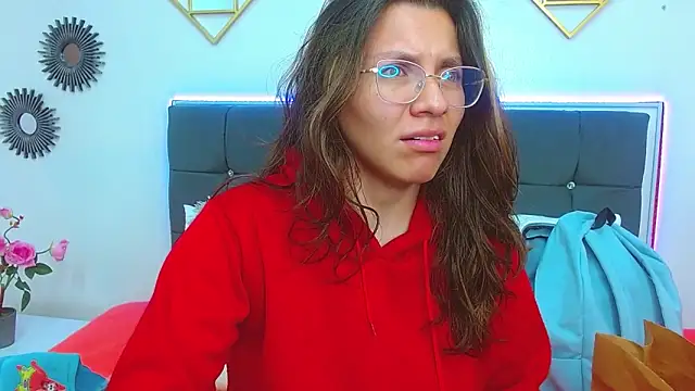 Snapshot of karlamorris_ chatting on March 11, 2025, 2:18 pm karlamorris online show from March 11, 2025, 2:18 pm