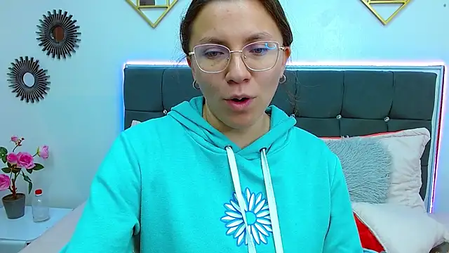 Snapshot of karlamorris_ chatting on March 14, 2025, 1:46 pm karlamorris online show from March 14, 2025, 1:46 pm