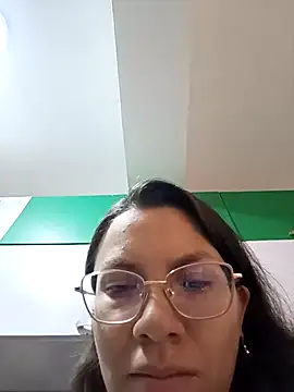 Snapshot of karlamorris_ chatting on October 1, 2025, 1:37 pm karlamorris online show from October 1, 2025, 1:37 pm