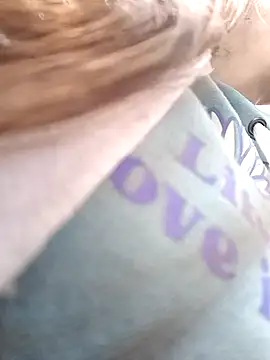 Snapshot of karlamorris_ chatting on October 5, 2025, 1:46 pm karlamorris online show from October 5, 2025, 1:46 pm