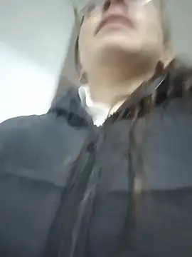 Snapshot of karlamorris_ chatting on October 17, 2025, 1:24 pm karlamorris online show from October 17, 2025, 1:24 pm