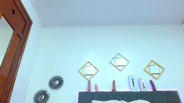 Snapshot of karlamorris_ chatting on March 12, 2025, 5:17 pm karlamorris online show from March 12, 2025, 5:17 pm