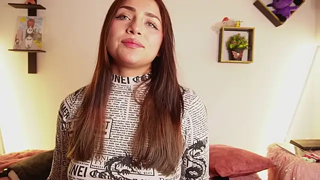 Snapshot of Sophy_SmileSweet chatting on December 22, 2025, 7:30 am Sophy SmileSweet online show from December 22, 2025, 7:30 am