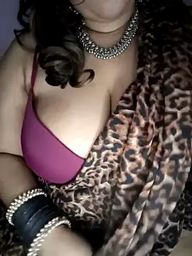 Snapshot of Leo_shreya_888 chatting on March 15, 2025, 2:55 pm Leo shreya 888 online show from March 15, 2025, 2:55 pm