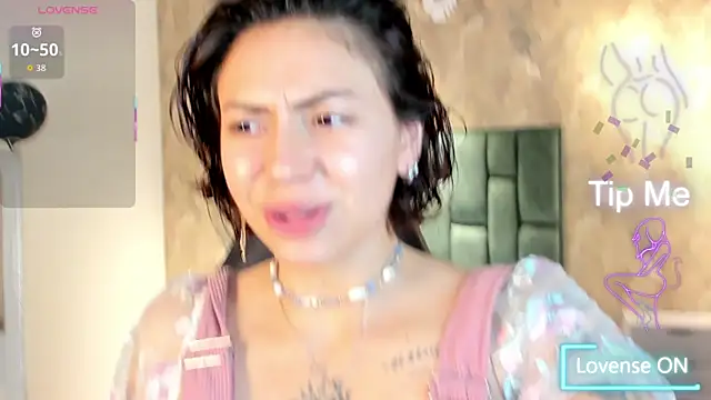 april dumont online show from October 24, 2025, 12:26 pm