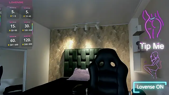 april dumont online show from January 14, 2026, 11:36 am