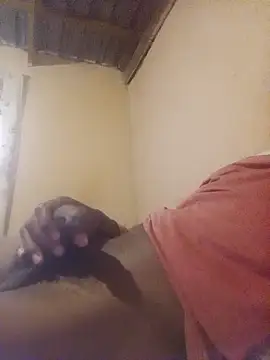 Snapshot of BigDig12dog chatting on October 31, 2025, 3:08 pm BigDig12dog online show from October 31, 2025, 3:08 pm