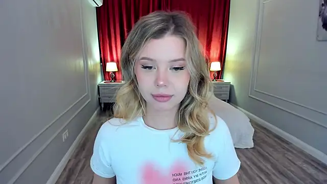 FollowLovee online show from June 2, 2026, 6:41 pm