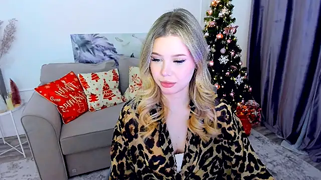 FollowLovee online show from December 14, 2025, 7:30 pm