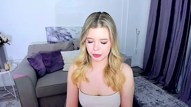 FollowLovee online show from November 27, 2025, 7:36 pm