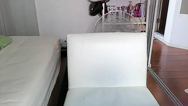 Snapshot of iamMalixxx chatting on February 5, 2026, 10:55 am iamMalixxx online show from February 5, 2026, 10:55 am