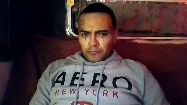 Snapshot of Houstonslong1 chatting on January 2, 2025, 12:24 pm Houstonslong1 online show from January 2, 2025, 12:24 pm