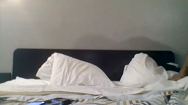 Snapshot of Houstonslong1 chatting on October 16, 2025, 6:16 pm Houstonslong1 online show from October 16, 2025, 6:16 pm