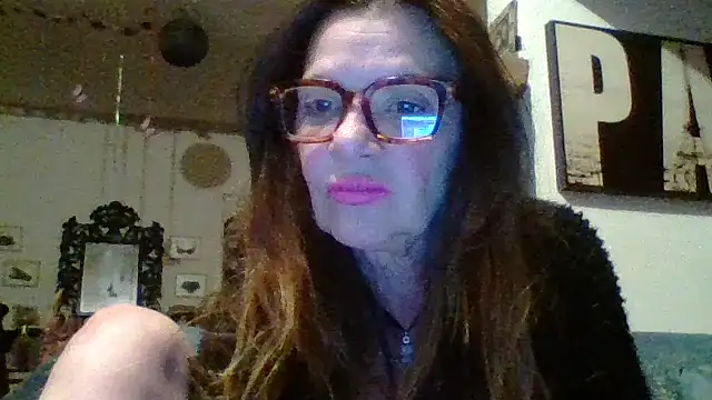 gildamilf online show from March 31, 2026, 6:54 pm