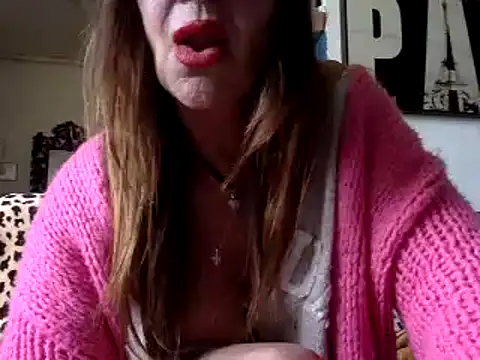 gildamilf online show from March 15, 2025, 1:29 pm