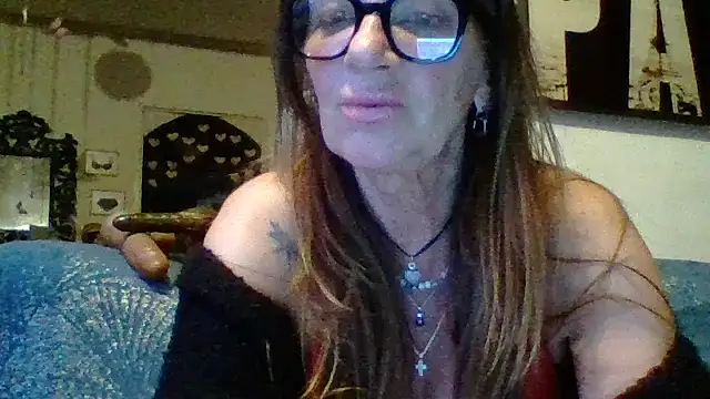 gildamilf online show from April 19, 2026, 6:21 pm