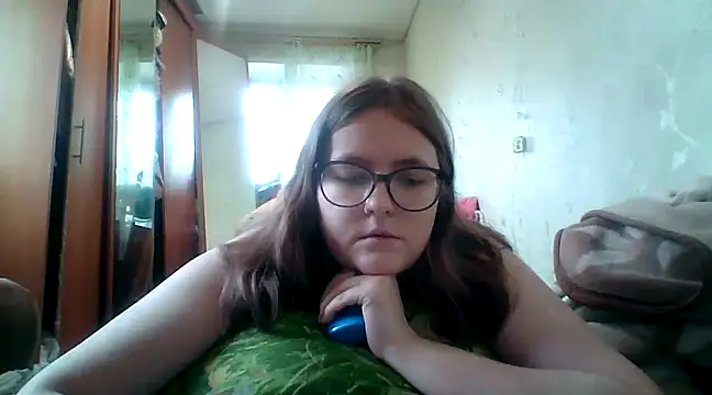 DesireMelissa online show from March 3, 2025, 11:00 am